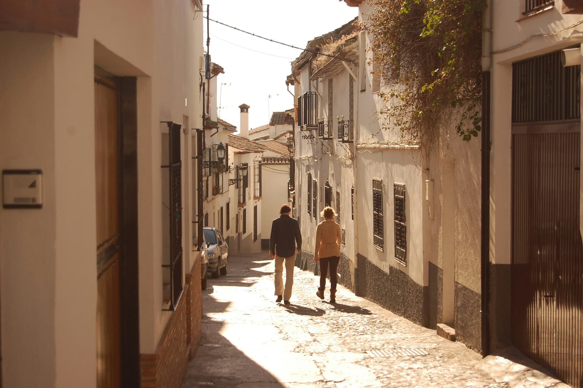 A sunny street in the Albaicín